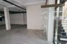 Commercial for rent in BB Building, Khlong Toei Nuea, Bangkok near MRT Phetchaburi