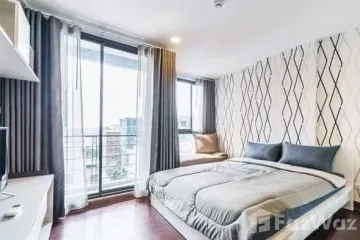 1 Bedroom Condo for rent in Khlong Ton Sai, Bangkok near BTS Krung Thon Buri