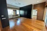 5 Bedroom House for rent in Khlong Tan, Bangkok near BTS Phrom Phong