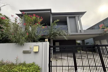 4 Bedroom Townhouse for rent in Hua Mak, Bangkok