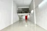 2 Bedroom Commercial for rent in Sam Sen Nok, Bangkok near MRT Phawana
