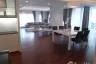 3 Bedroom Apartment for rent in Tonson Court (Leasehold), Lumpini, Bangkok near BTS Chit Lom