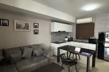 3 Bedroom House for rent in Saphan Sung, Bangkok
