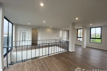 3 Bedroom Townhouse for rent in Chan Kasem, Bangkok