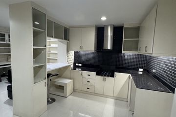 2 Bedroom Condo for rent in Phlapphla, Bangkok
