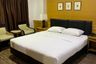 Apartment for rent in Mall Suite Serviced Apartment, Khlong Chan, Bangkok near MRT Lam Sali
