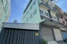 Townhouse for rent in Bang Chak, Bangkok near BTS Punnawithi