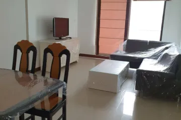 2 Bedroom Condo for rent in Khlong Toei Nuea, Bangkok near MRT Phetchaburi
