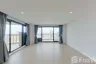 2 Bedroom Condo for rent in Nusa State Tower Condominium, Silom, Bangkok near BTS Surasak