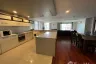 3 Bedroom Condo for rent in Baan Somthavil, Lumpini, Bangkok near BTS Ratchadamri
