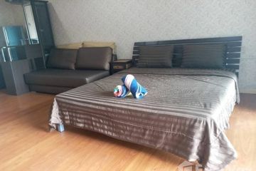 Condo for rent in Khlong Toei Nuea, Bangkok near MRT Phetchaburi