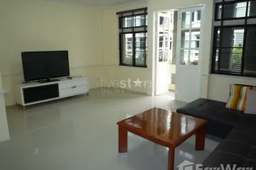 3 Bedroom House for rent in Khlong Toei Nuea, Bangkok near MRT Phetchaburi