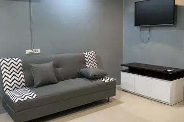 1 Bedroom Condo for rent in Thung Maha Mek, Bangkok near MRT Lumpini