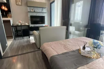 1 Bedroom Condo for rent in Bang Lamphu Lang, Bangkok near BTS Wongwian Yai