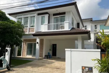 3 Bedroom House for rent in Hua Mak, Bangkok
