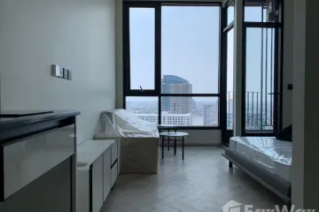 Condo for rent in Bang Lamphu Lang, Bangkok near BTS Krung Thon Buri