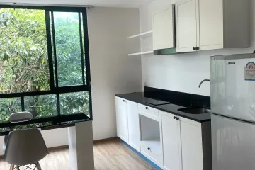 1 Bedroom Condo for rent in Wat Phraya Krai, Bangkok