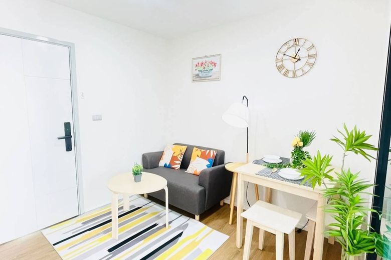 1 Bedroom Condo For Rent
