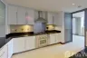 3 Bedroom Condo for rent in Ruamrudee House, Lumpini, Bangkok near BTS Ploen Chit