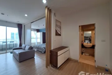 1 Bedroom Condo for rent in Khlong Ton Sai, Bangkok near BTS Charoen Nakhon