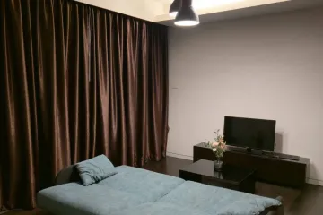 1 Bedroom Condo for rent in Khlong Toei Nuea, Bangkok near MRT Phetchaburi