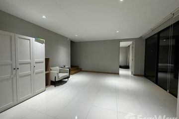 4 Bedroom House for rent in Huai Khwang, Bangkok