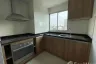 3 Bedroom Apartment for rent in P.W.T. Mansion, Khlong Toei, Bangkok near MRT Queen Sirikit National Convention Centre