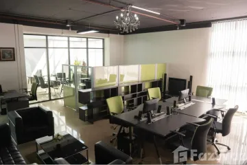 Office for rent in Yan Nawa, Bangkok