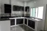 6 Bedroom Townhouse for rent in Wong Sawang, Bangkok near MRT Wong Sawang