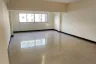 9 Bedroom Townhouse for rent in Phlapphla, Bangkok near MRT Rajamangala Stadium
