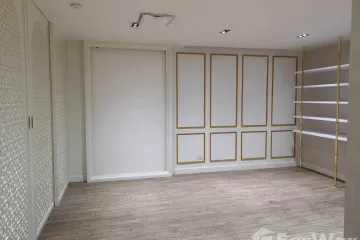 Office for rent in Ocean Tower 2 Asoke, Khlong Toei Nuea, Bangkok near MRT Sukhumvit