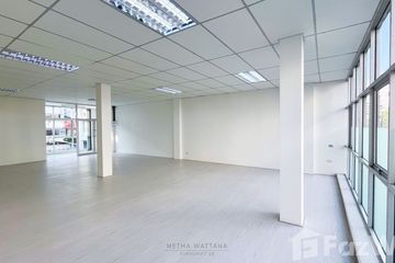 Office for rent in Khlong Toei Nuea, Bangkok near MRT Sukhumvit