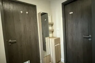 2 Bedroom Condo for rent in Sam Sen Nai, Bangkok