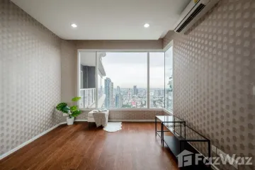 2 Bedroom Condo for rent in Wat Phraya Krai, Bangkok