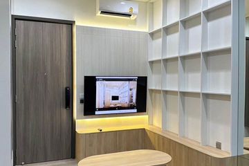 1 Bedroom Condo for rent in Wat Phraya Krai, Bangkok