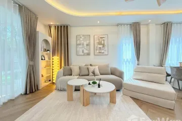 3 Bedroom House for rent in Chan Kasem, Bangkok near BTS Sena Nikhom