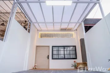 3 Bedroom Townhouse for rent in Khlong Tan Nuea, Bangkok near Airport Rail Link Ramkhamhaeng