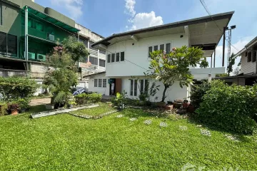 3 Bedroom House for rent in Khlong Tan Nuea, Bangkok