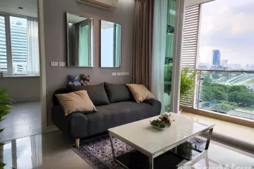 2 Bedroom Condo for rent in Huai Khwang, Bangkok