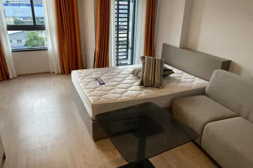 Condo for rent in Huai Khwang, Bangkok near MRT Phra Ram 9
