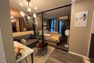 2 Bedroom Condo for rent in Sam Sen Nok, Bangkok