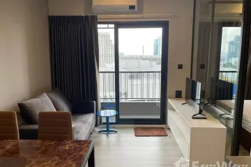 1 Bedroom Condo for rent in Bang Khlo, Bangkok