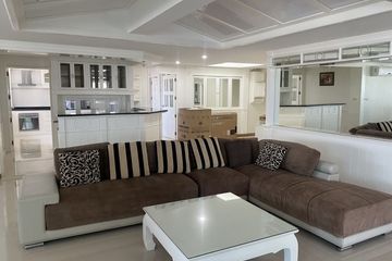 4 Bedroom Condo for rent in Khlong Tan Nuea, Bangkok