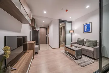 1 Bedroom Condo for rent in Thanon Phaya Thai, Bangkok near BTS Victory Monument