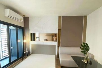 Condo for rent in Khlong Ton Sai, Bangkok near BTS Wongwian Yai