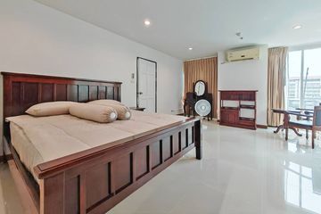 1 Bedroom Condo for rent in Khlong Toei Nuea, Bangkok near MRT Phetchaburi