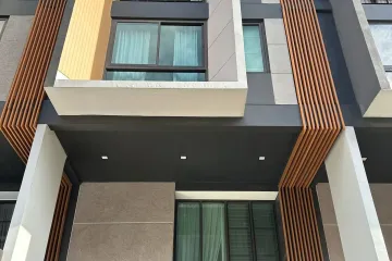 3 Bedroom Townhouse for rent in Suan Luang, Bangkok