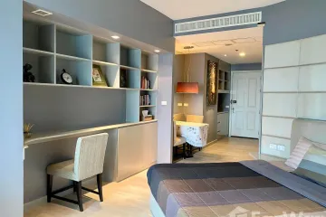 1 Bedroom Condo for rent in Khlong Ton Sai, Bangkok near BTS Saphan Taksin