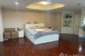 3 Bedroom Condo for rent in Oriental Towers, Khlong Tan Nuea, Bangkok near BTS Thong Lo