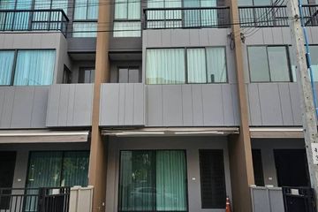 3 Bedroom Townhouse for rent in Saphan Sung, Bangkok
